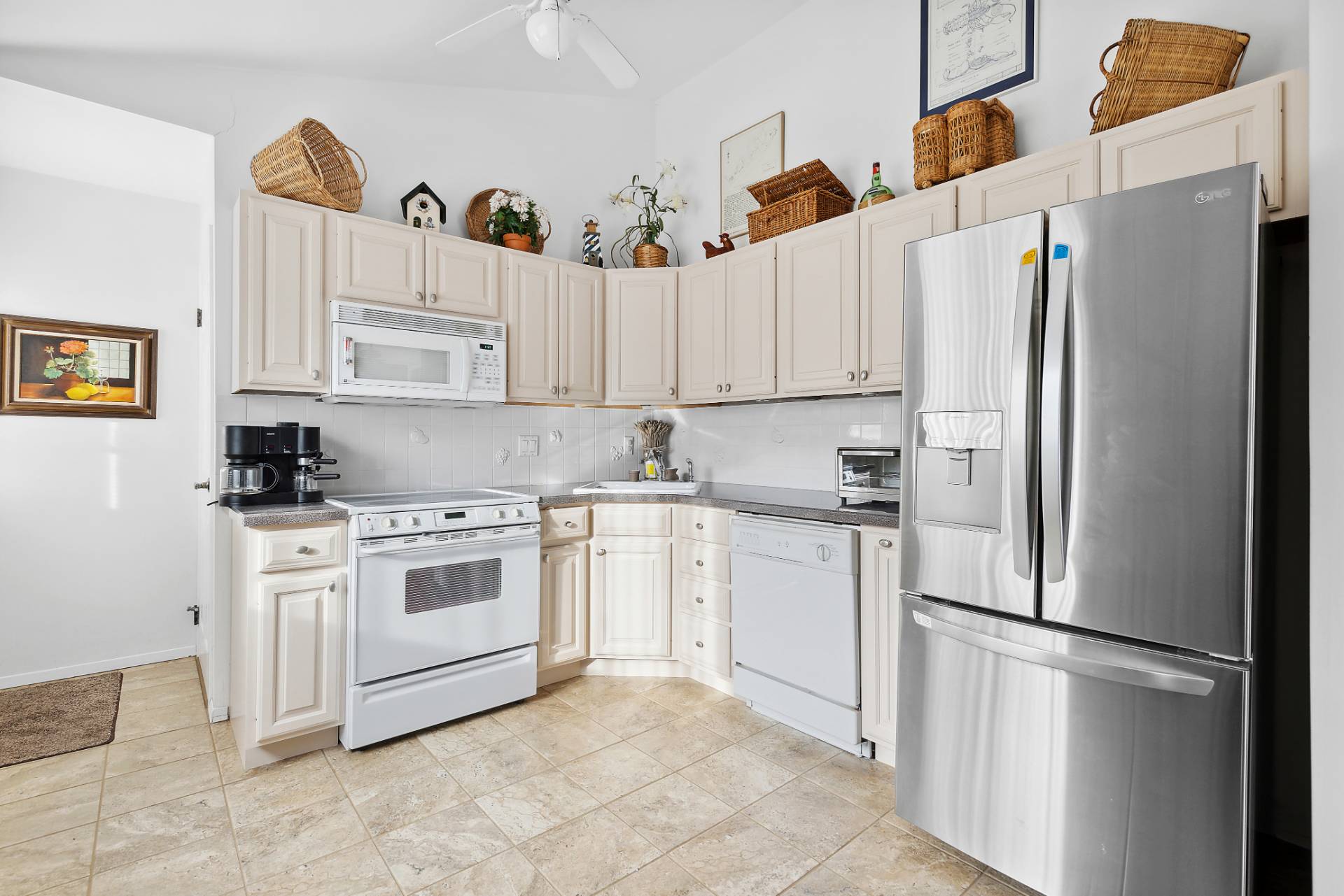 28 Leeton Road Amagansett, NY 11930 - Photo 4 of 9