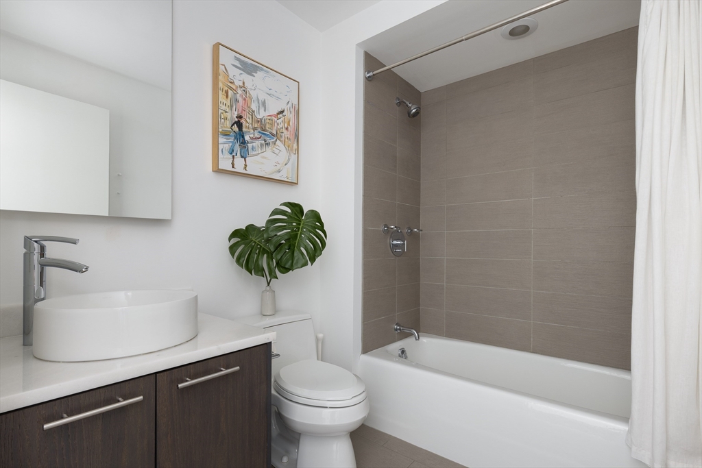 110 Stuart Street, Unit 21B Boston, MA 02116 - Photo 21 of 27