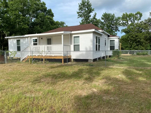 $1,400 | 951 Farm To Market 222, Coldspring, TX 77331