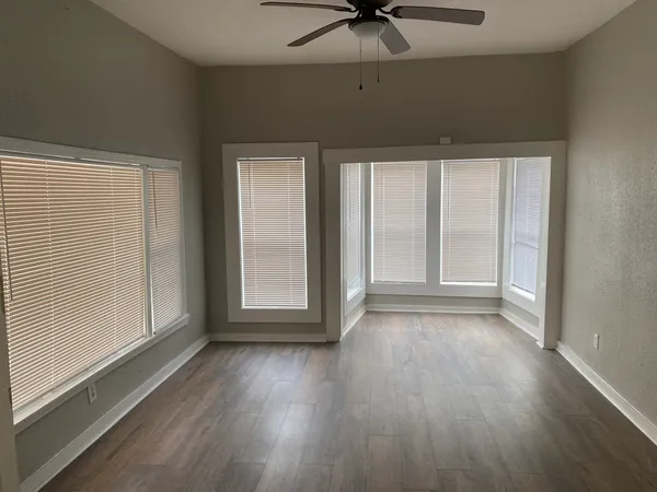 $1,400 | 951 Farm To Market 222, Coldspring, TX 77331