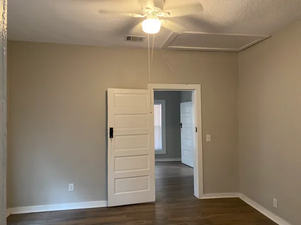 $1,400 | 951 Farm To Market 222, Coldspring, TX 77331