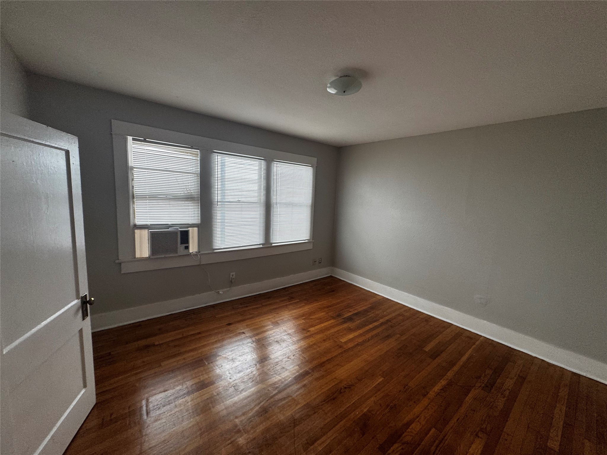 4510 La Branch Street, Unit 4 Houston, TX 77004 - Photo 4 of 8