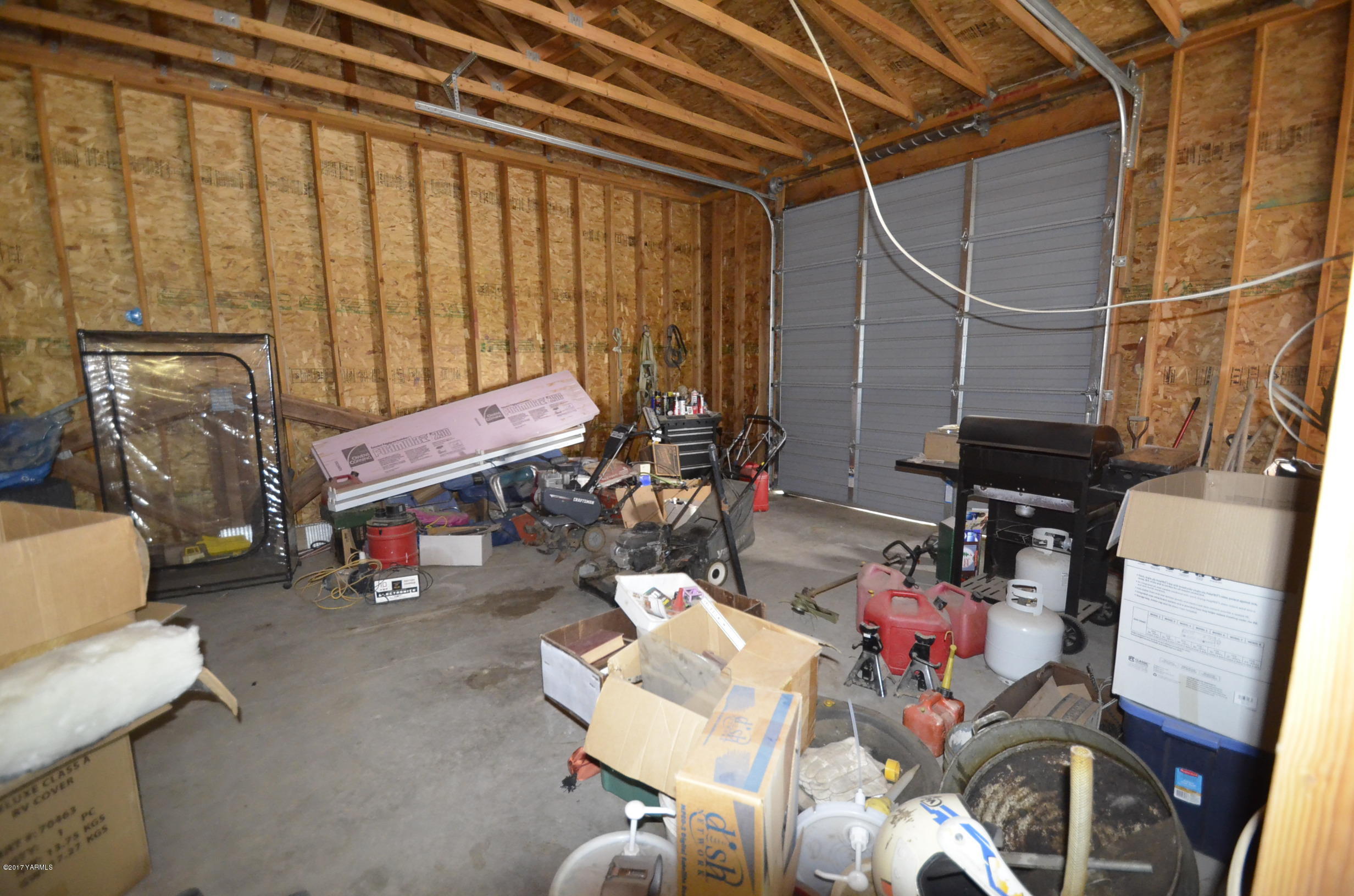 1454 Konnowac Pass Road Moxee, WA 98936 - Photo 24 of 34 a building outdoor space with patio furniture