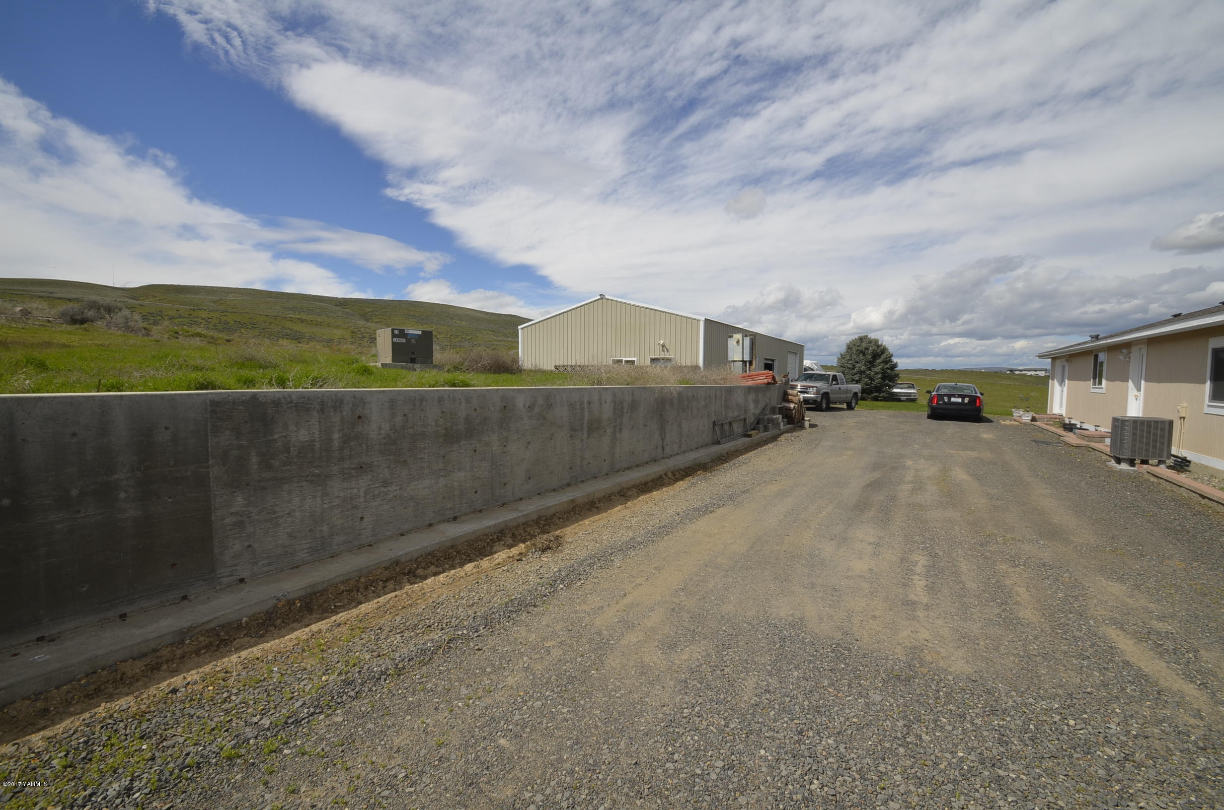 1454 Konnowac Pass Road Moxee, WA 98936 - Photo 33 of 34 a view of outdoor space with city view