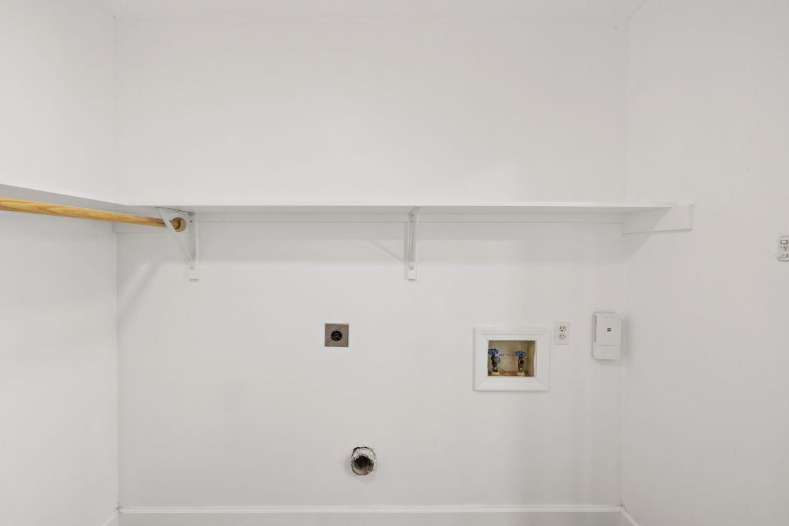 902 Virginia Drive Round Rock, TX 78664 - Photo 14 of 33 a bathroom with a shower