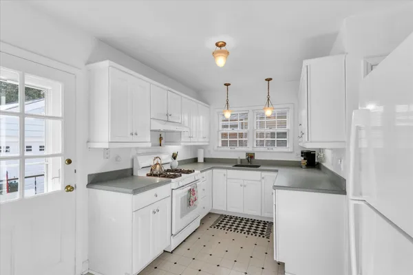 $425,000 | 209 West Vermont Avenue, Urbana, IL 61801