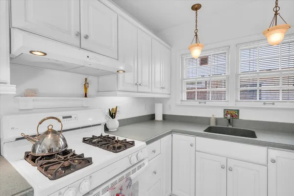 $425,000 | 209 West Vermont Avenue, Urbana, IL 61801