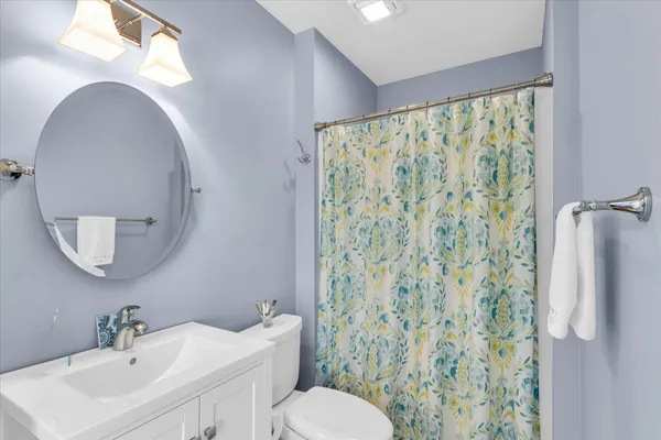 $425,000 | 209 West Vermont Avenue, Urbana, IL 61801