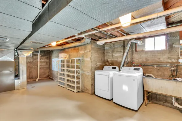 $425,000 | 209 West Vermont Avenue, Urbana, IL 61801