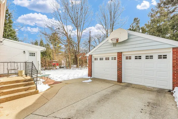 $425,000 | 209 West Vermont Avenue, Urbana, IL 61801