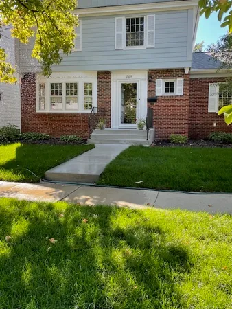 $425,000 | 209 West Vermont Avenue, Urbana, IL 61801