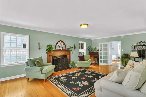 $425,000 | 209 West Vermont Avenue, Urbana, IL 61801