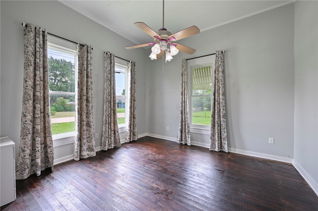 326 5th Street Somerville, TX 77879 - Photo 10 of 25