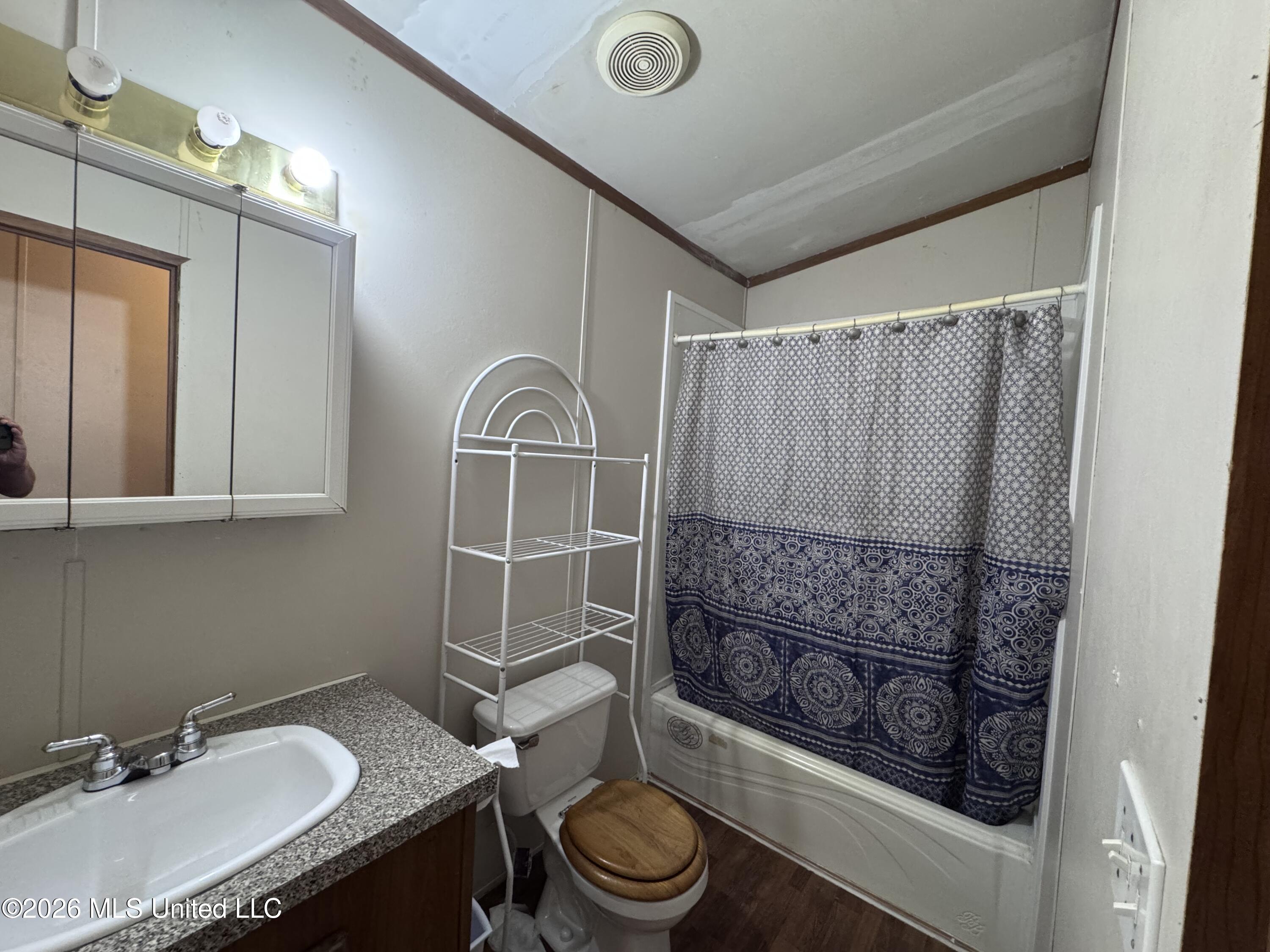1010 Barr Road Coldwater, MS 38618 - Photo 8 of 17 IMG_1169