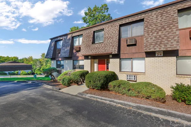 $2,500 | 2401 Cherry Hill Drive, Poughkeepsie, NY 12603