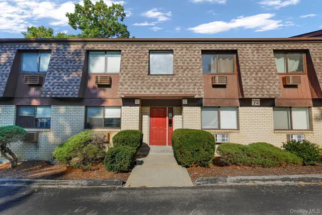$2,500 | 2401 Cherry Hill Drive, Poughkeepsie, NY 12603