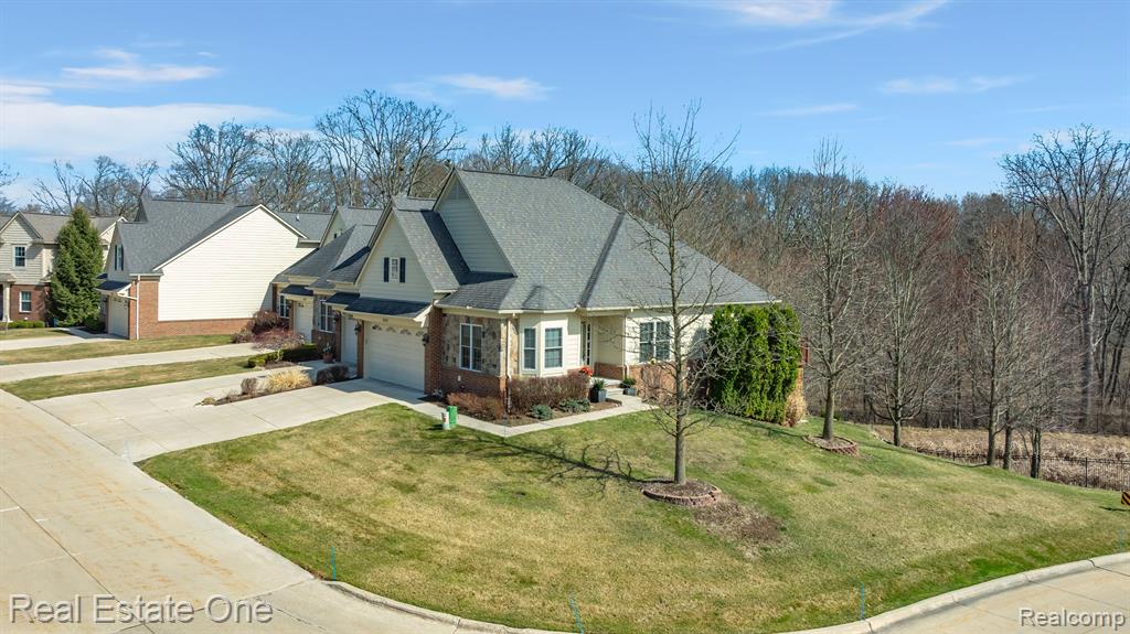 565 Andover Court Rochester Hills, MI 48306 - Photo 2 of 50