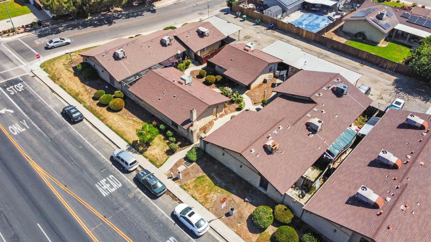 1520 South Reed Avenue Reedley, CA 93654 - Photo 19 of 20 an aerial view of a house with a pool