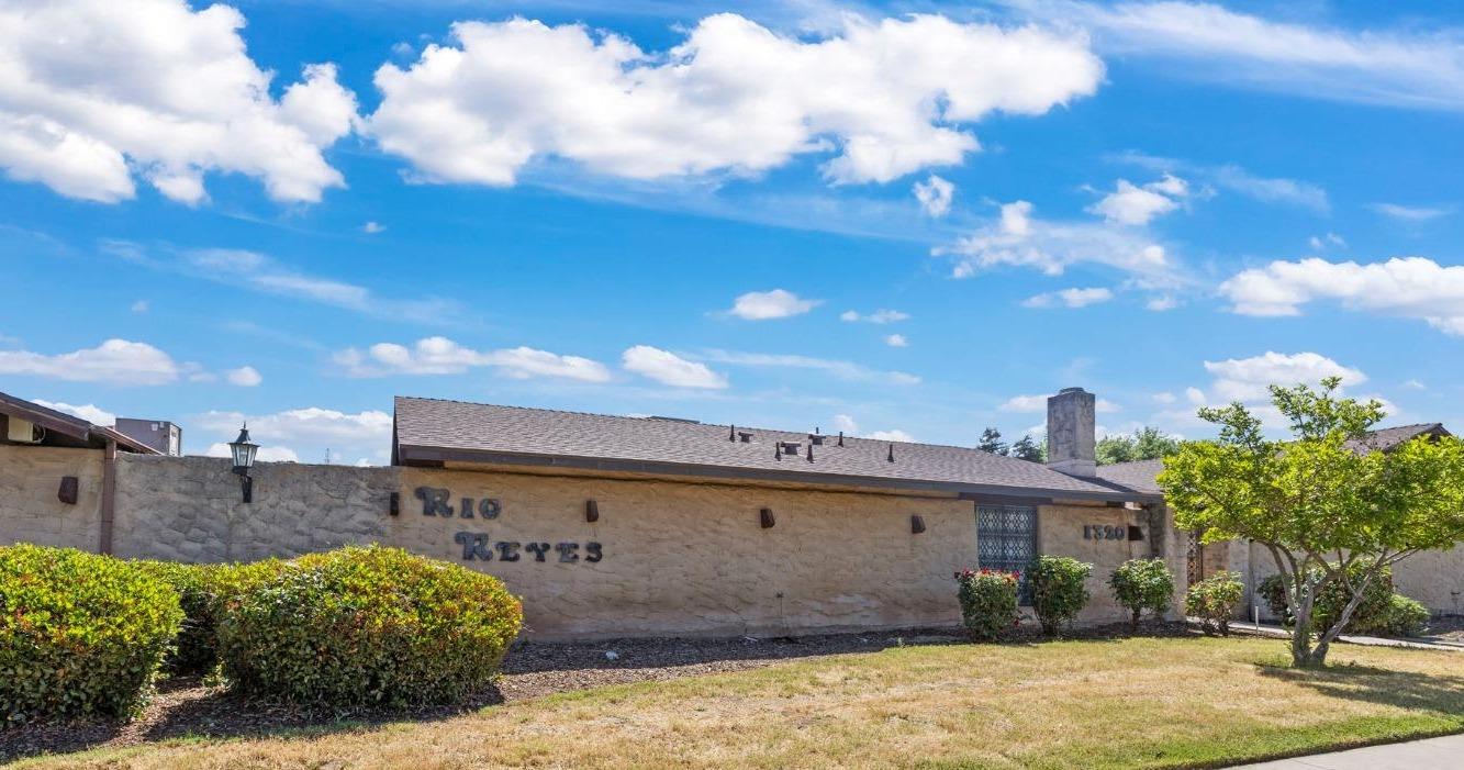 1520 South Reed Avenue Reedley, CA 93654 - Photo 2 of 20 a view of a house