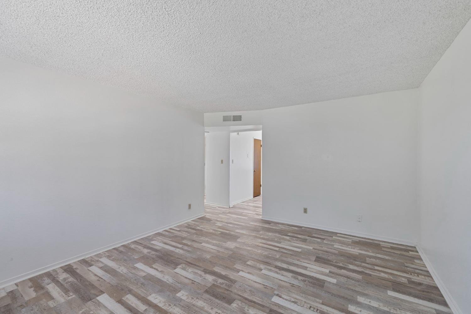 1520 South Reed Avenue Reedley, CA 93654 - Photo 7 of 20 a view of room