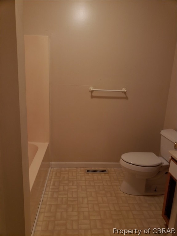 271 Quail Hollow Road Topping, VA 23169 - Photo 15 of 32 Hallway Bathroom