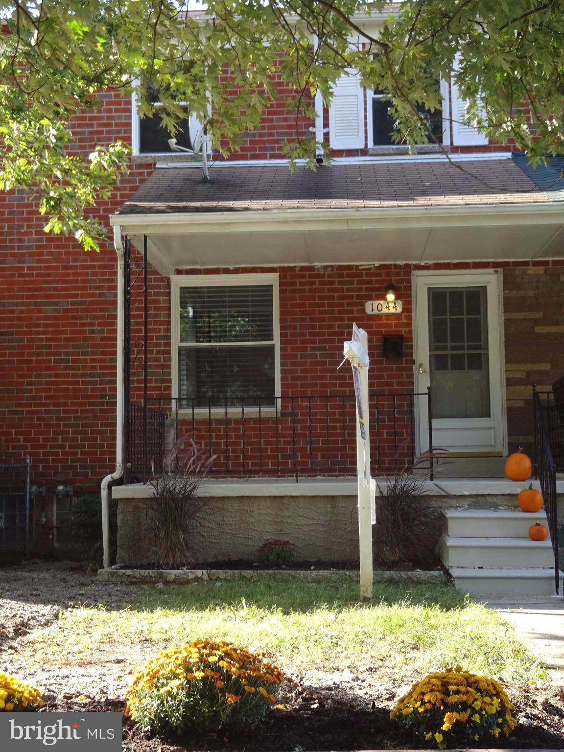 1044 Middleborough Road Baltimore, MD 21221 - Photo 2 of 18 Brick Town home w/ a Covered Front Porch