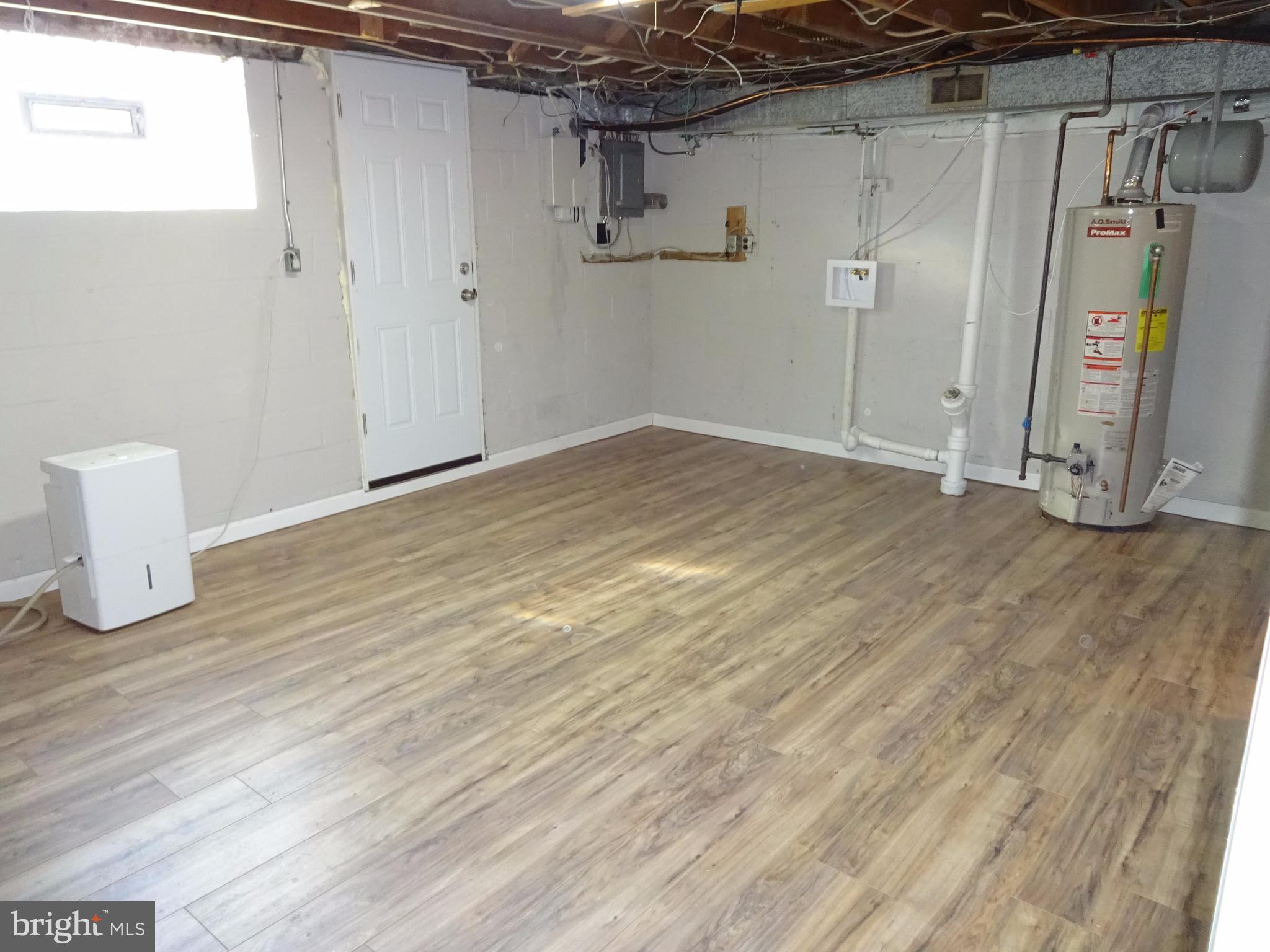 1044 Middleborough Road Baltimore, MD 21221 - Photo 15 of 18 Workshop/Utility/ Laundry Area in the Lower Level