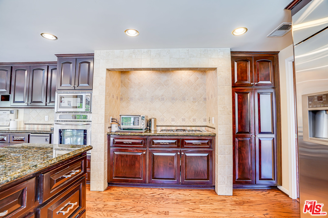 11662 Sheffield Way Porter Ranch, CA 91326 - Photo 14 of 54 Gallery Image 14