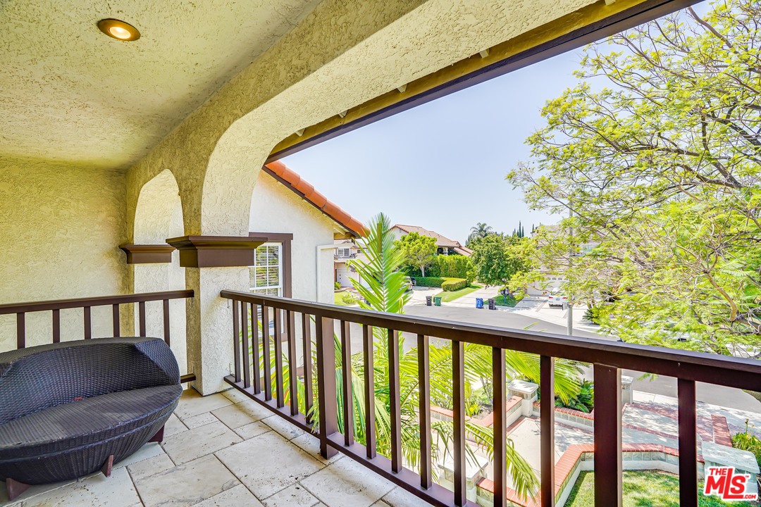 11662 Sheffield Way Porter Ranch, CA 91326 - Photo 27 of 54 Gallery Image 27