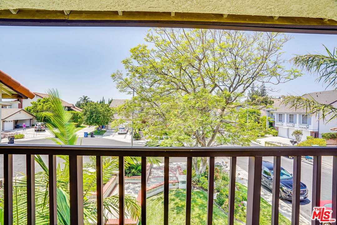 11662 Sheffield Way Porter Ranch, CA 91326 - Photo 28 of 54 Gallery Image 28