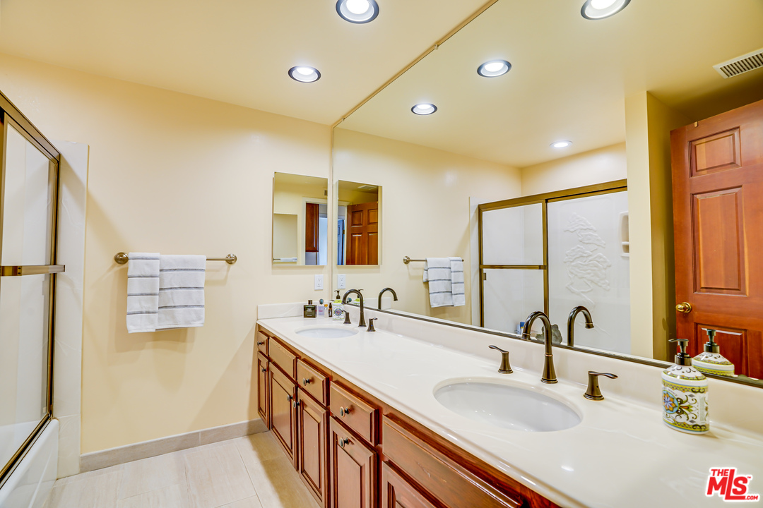 11662 Sheffield Way Porter Ranch, CA 91326 - Photo 33 of 54 Gallery Image 33