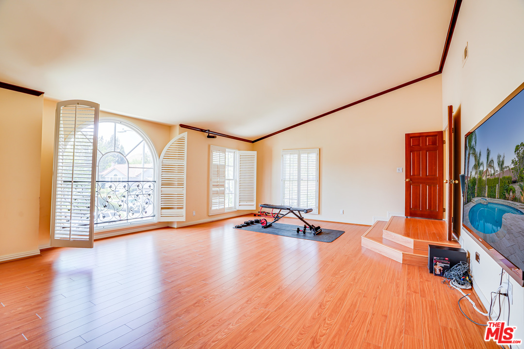 11662 Sheffield Way Porter Ranch, CA 91326 - Photo 40 of 54 Gallery Image 40