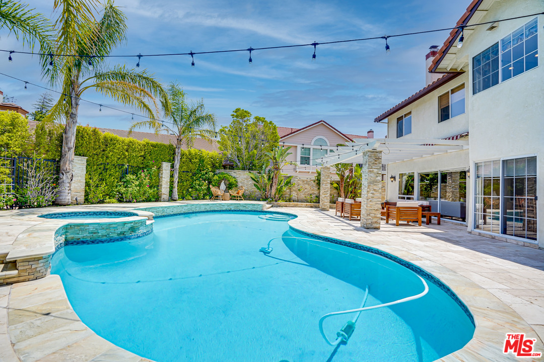 11662 Sheffield Way Porter Ranch, CA 91326 - Photo 43 of 54 Gallery Image 43