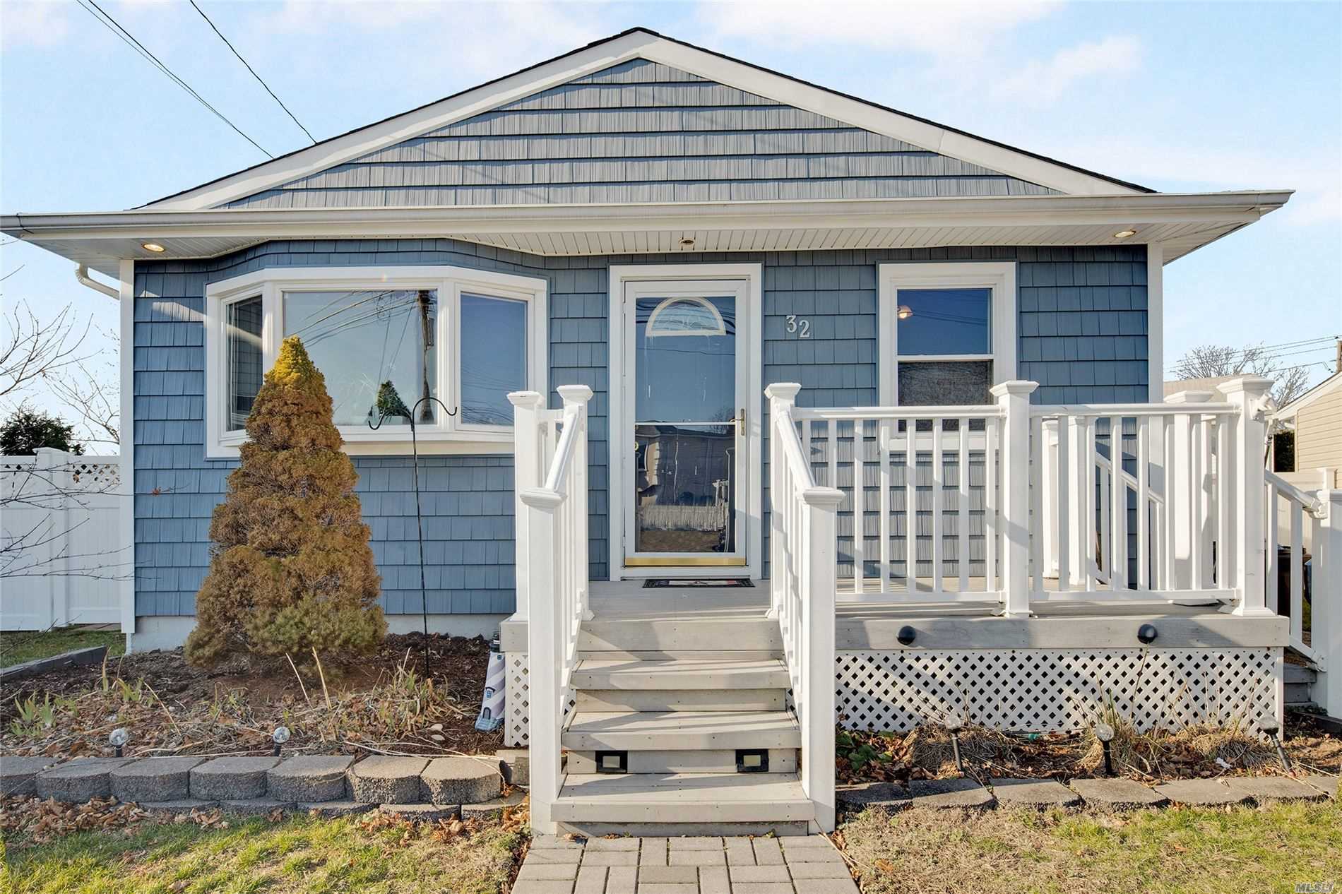32 Surf Road Lindenhurst, NY 11757 - Photo 1 of 1 Gallery Image 1
