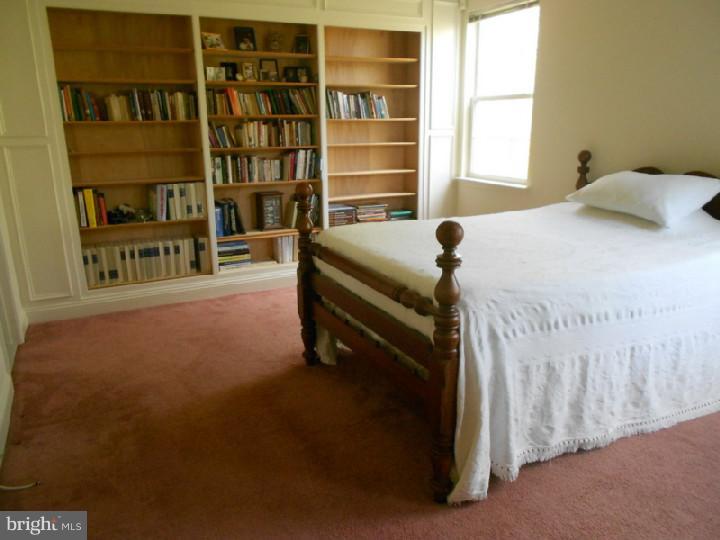 35 Foster Road Pennington, NJ 08534 - Photo 15 of 24 Gallery Image 15
