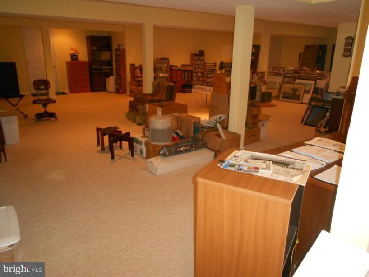 35 Foster Road Pennington, NJ 08534 - Photo 19 of 24 Gallery Image 19