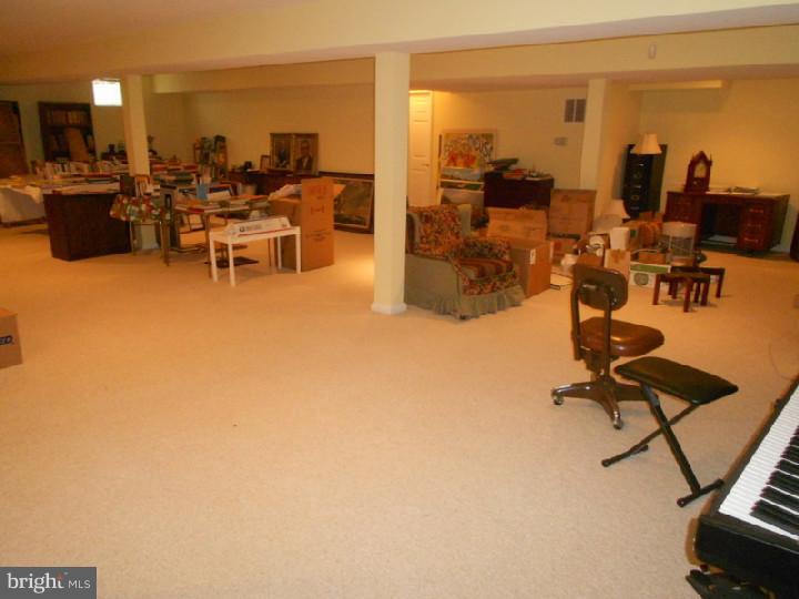 35 Foster Road Pennington, NJ 08534 - Photo 20 of 24 Gallery Image 20