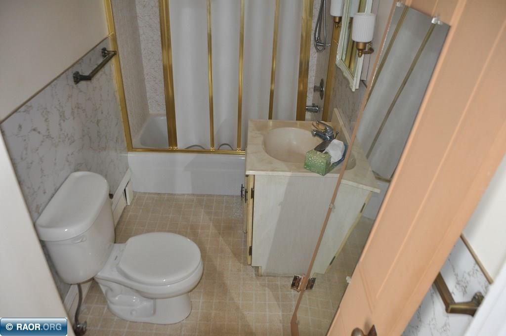 228 2nd Street South Virginia, MN 55792 - Photo 12 of 14
