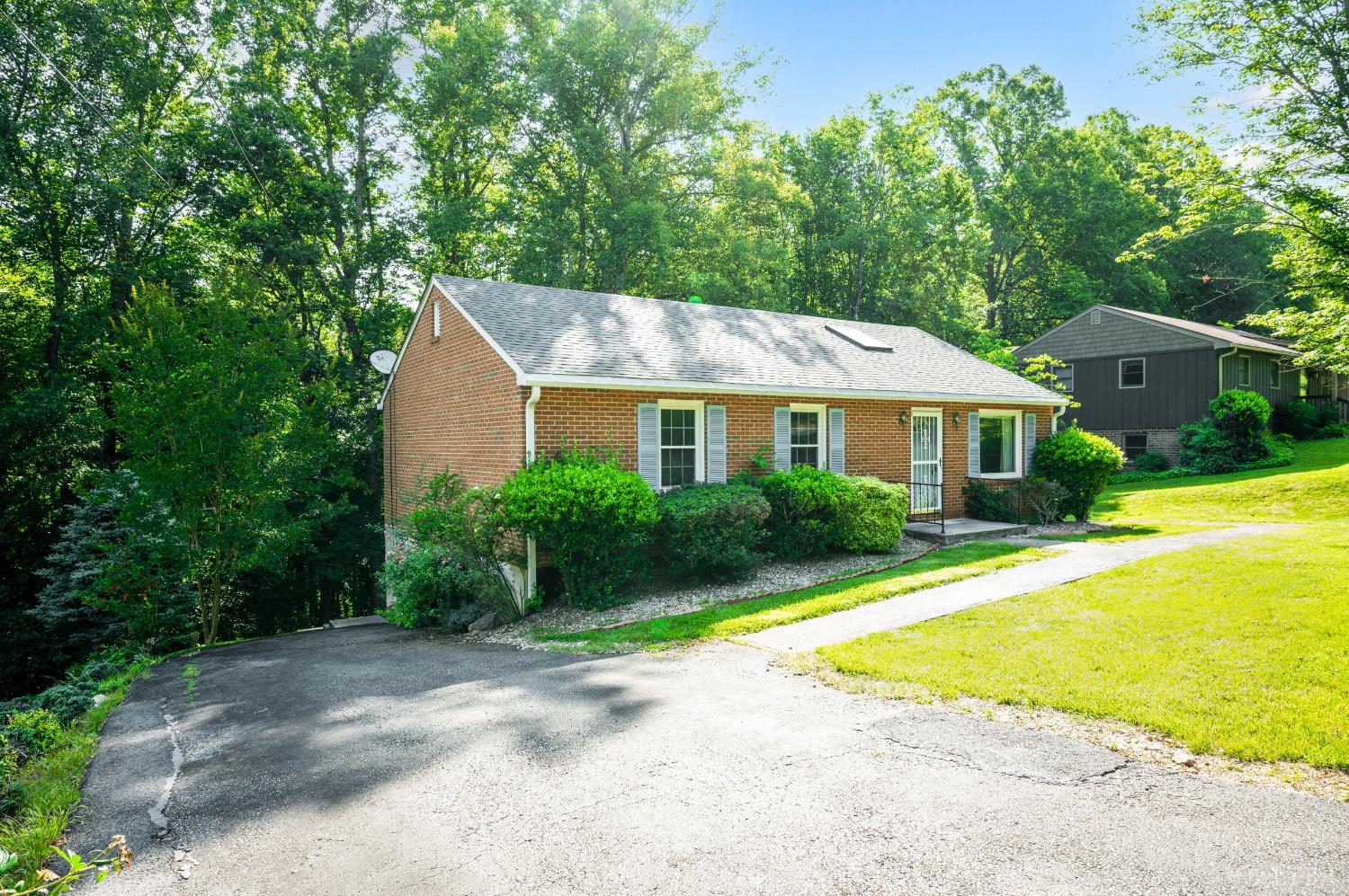 2056 Overbrook Road Lynchburg, VA 24501 - Photo 34 of 38 Gallery Image 34