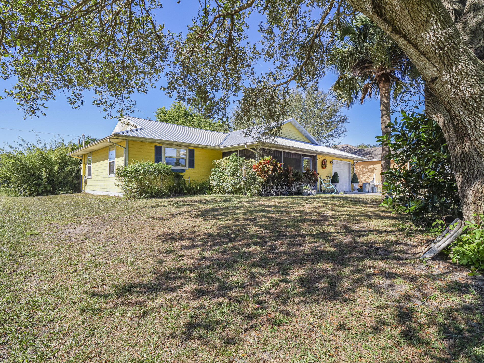 832 Roseland Road Sebastian, FL 32958 - Photo 2 of 23 3