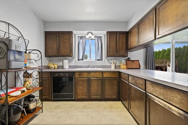 $575,000 | 5605 North Drury Road, Otis Orchards, WA 99027