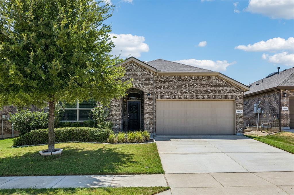 2508 Red Draw Road Fort Worth, TX 76177 - Photo 36 of 38 Brick exterior with an arched entryway