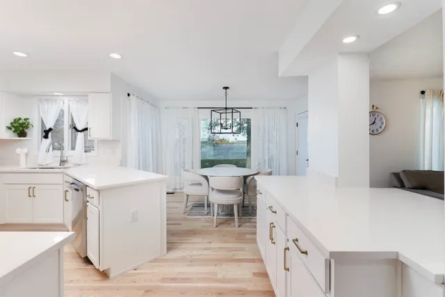 $425,000 | 1308 East Ironwood Drive, Normal, IL 61761