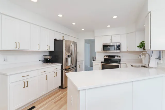 $425,000 | 1308 East Ironwood Drive, Normal, IL 61761