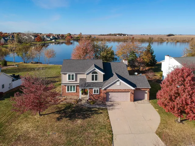 $425,000 | 1308 East Ironwood Drive, Normal, IL 61761