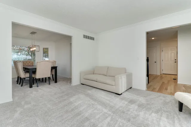 $425,000 | 1308 East Ironwood Drive, Normal, IL 61761