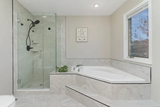 $425,000 | 1308 East Ironwood Drive, Normal, IL 61761