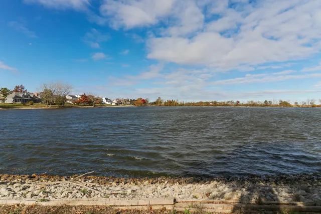 $425,000 | 1308 East Ironwood Drive, Normal, IL 61761