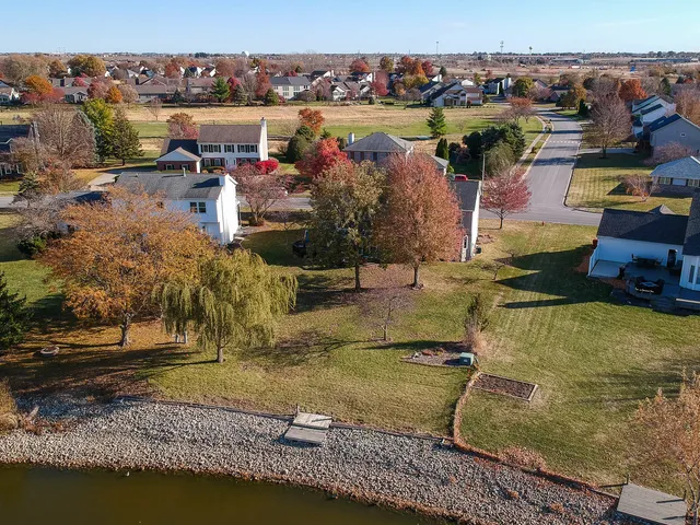 $425,000 | 1308 East Ironwood Drive, Normal, IL 61761