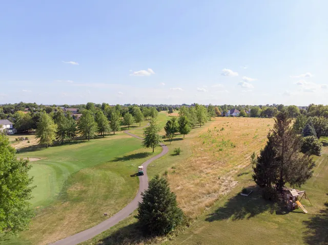 $425,000 | 1308 East Ironwood Drive, Normal, IL 61761